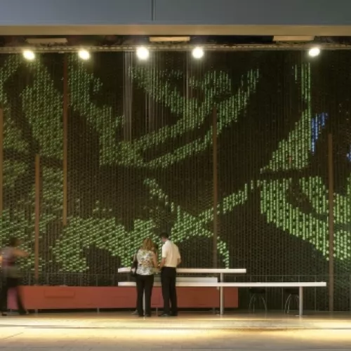 Iluminación decorativa y ambiental para espacios comerciales